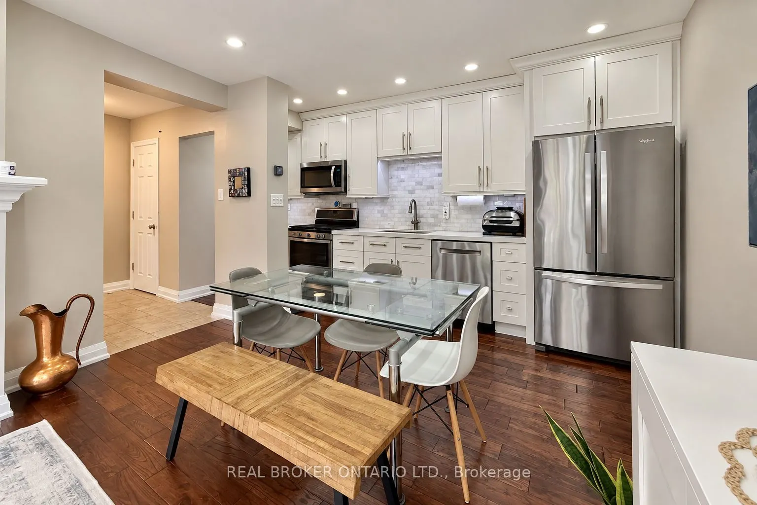 69 Upper Canada Drive #3
