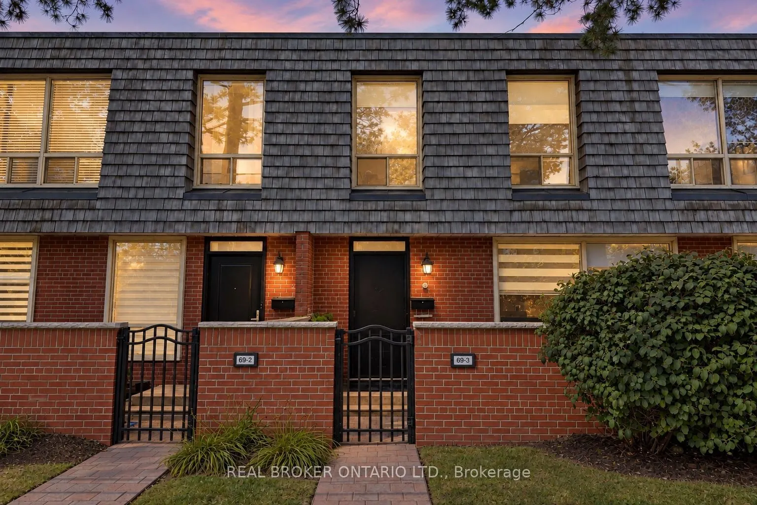 69 Upper Canada Drive #3
