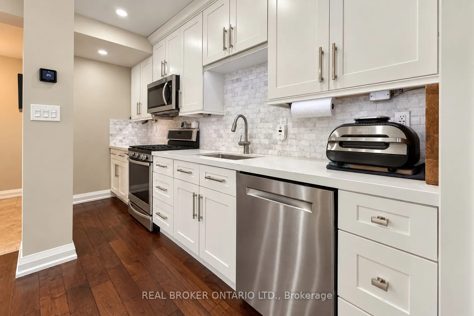 69 Upper Canada Drive #3