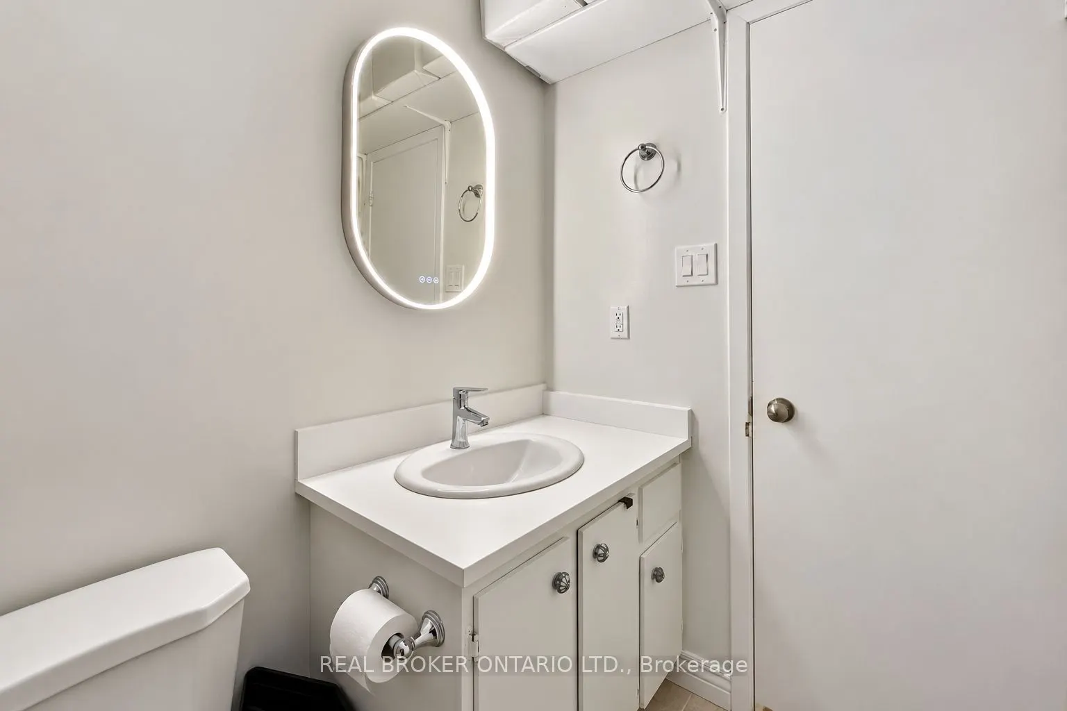 69 Upper Canada Drive #3