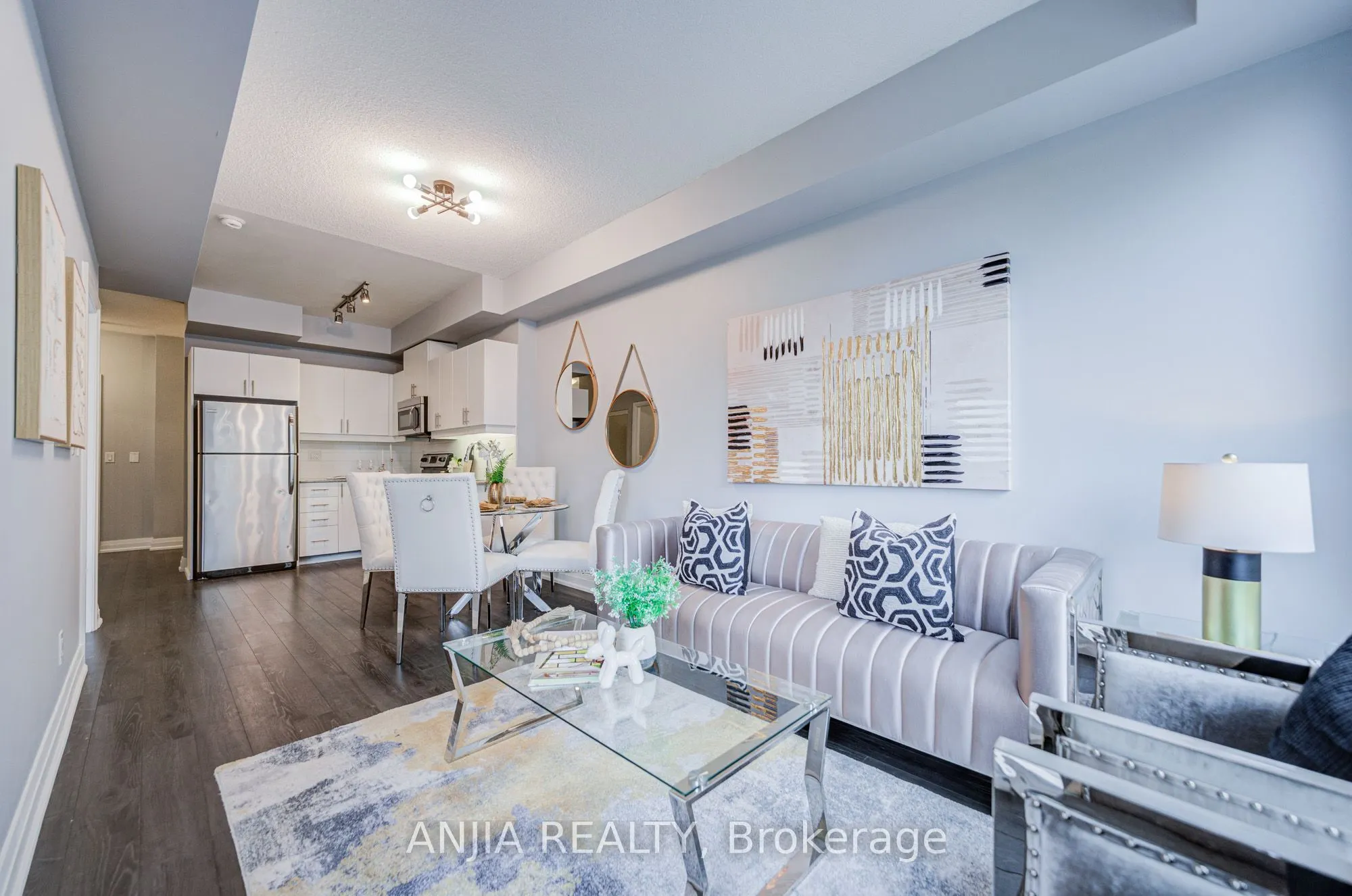 17 Kenaston Gardens #510