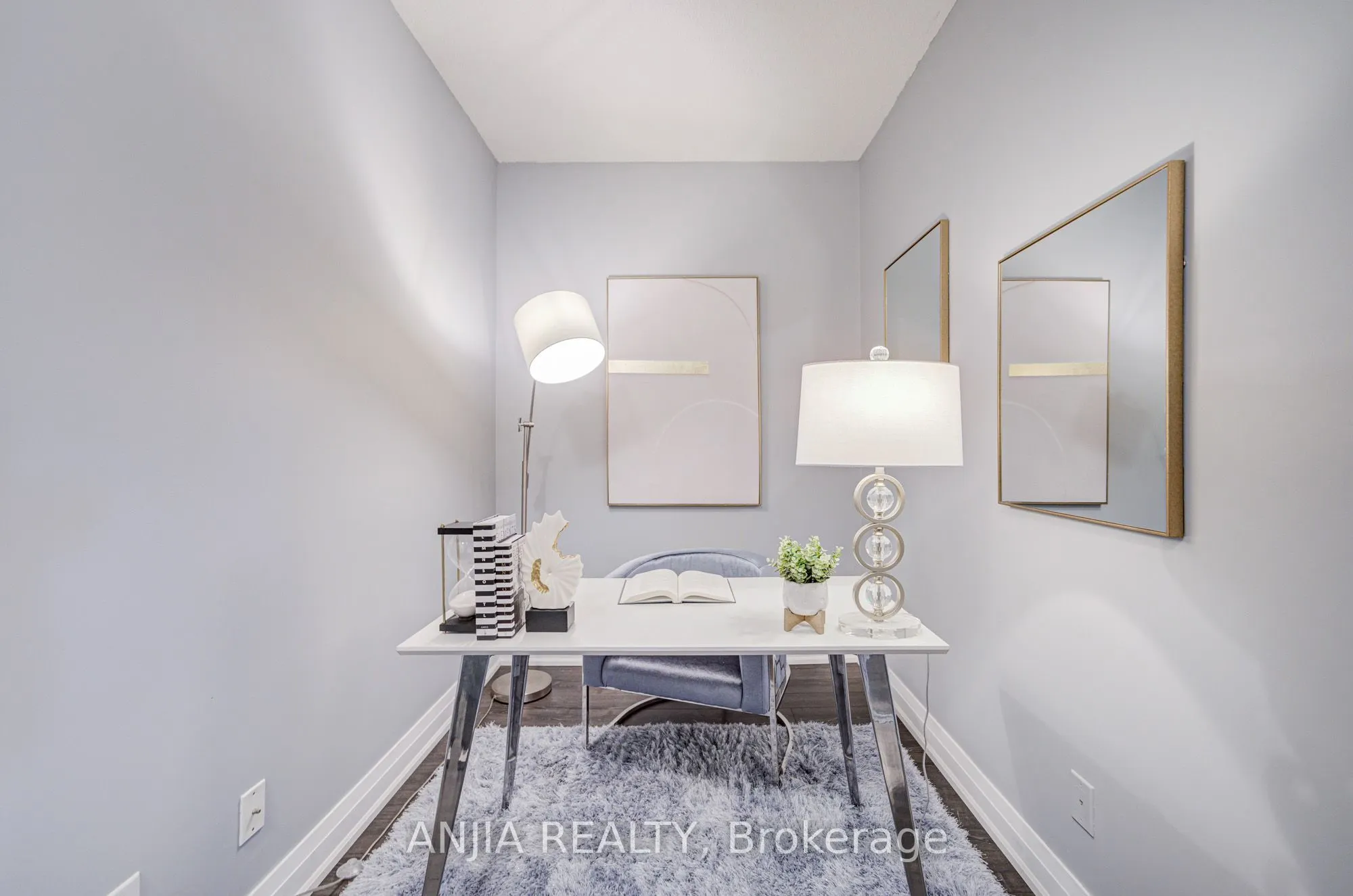 17 Kenaston Gardens #510