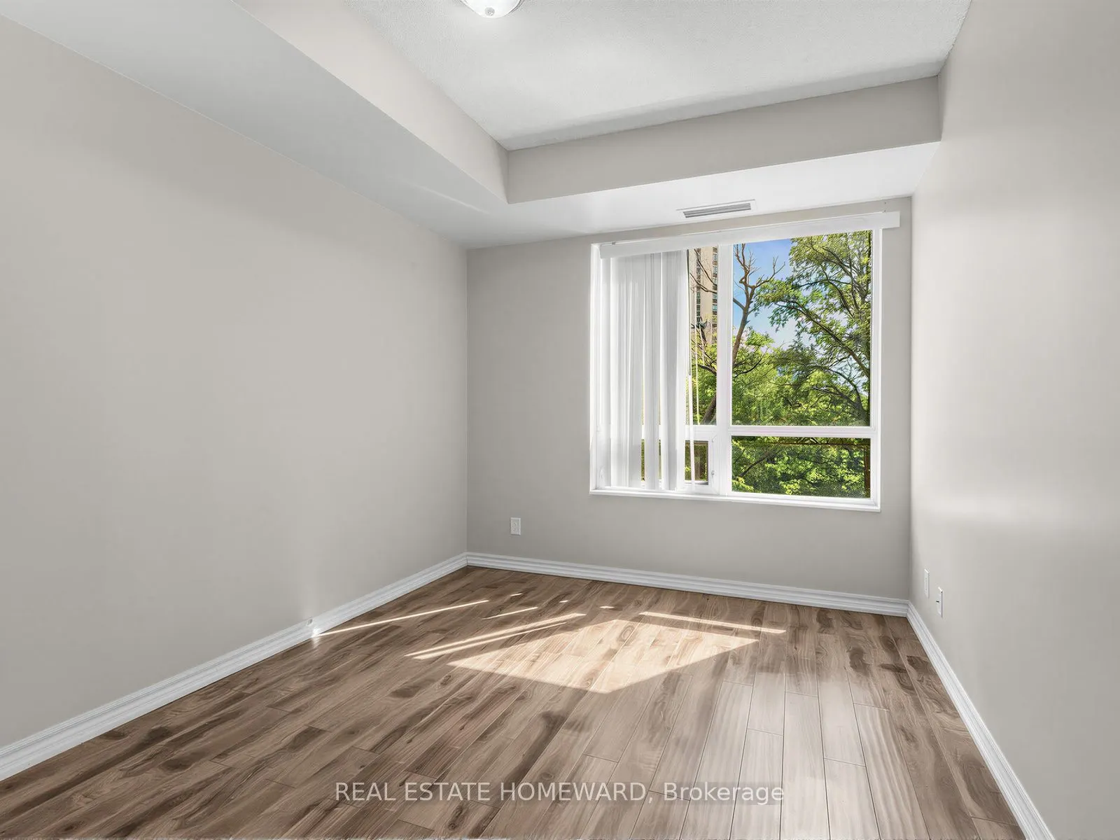 133 Wynford Drive #402