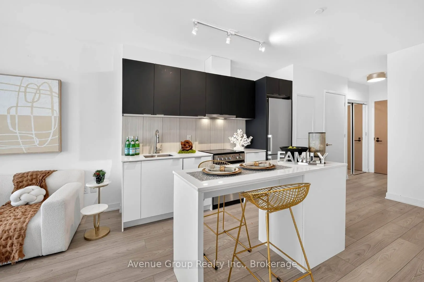 8 Tippett Road #616