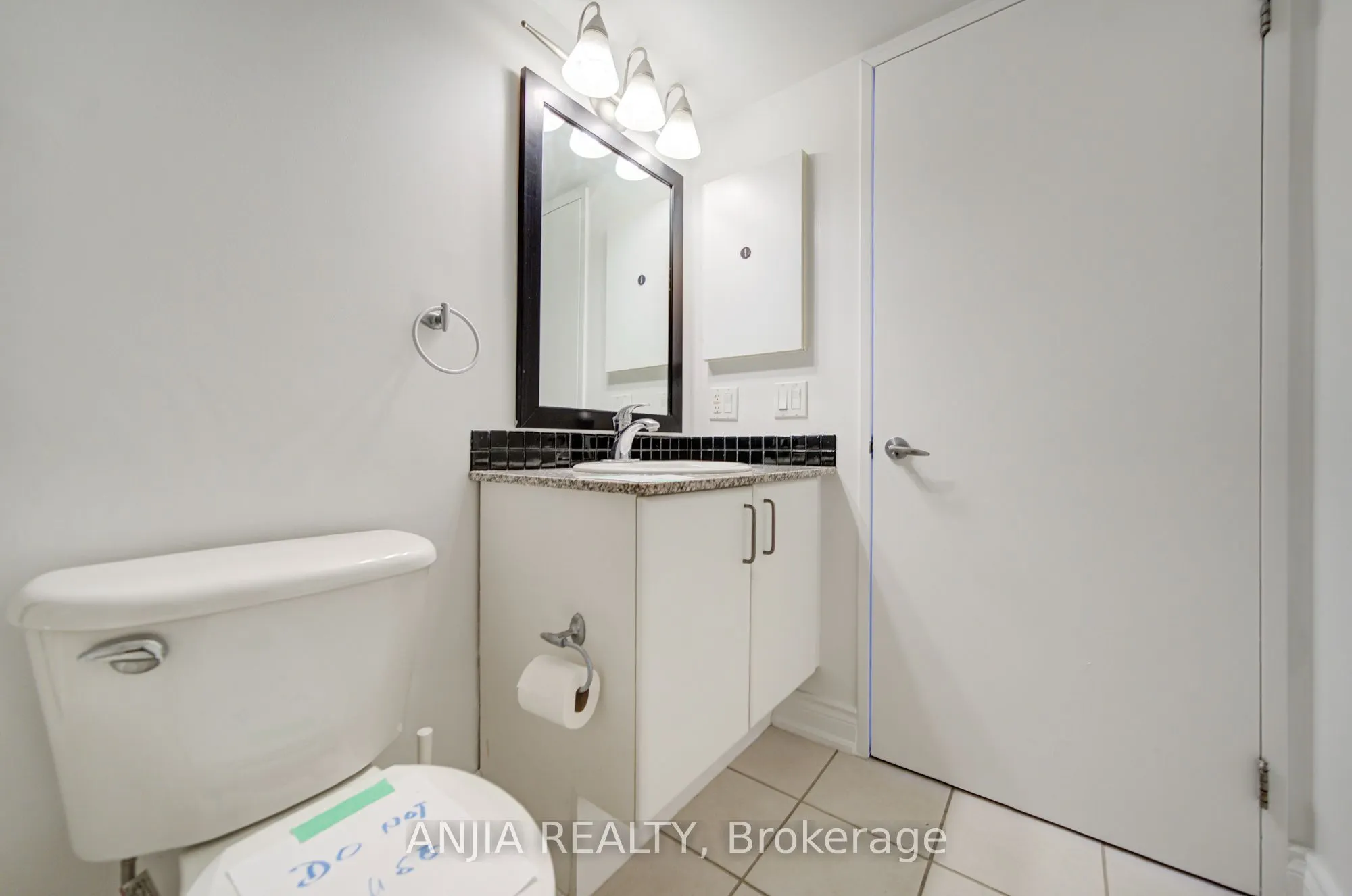 -33 Sheppard Avenue E #2010