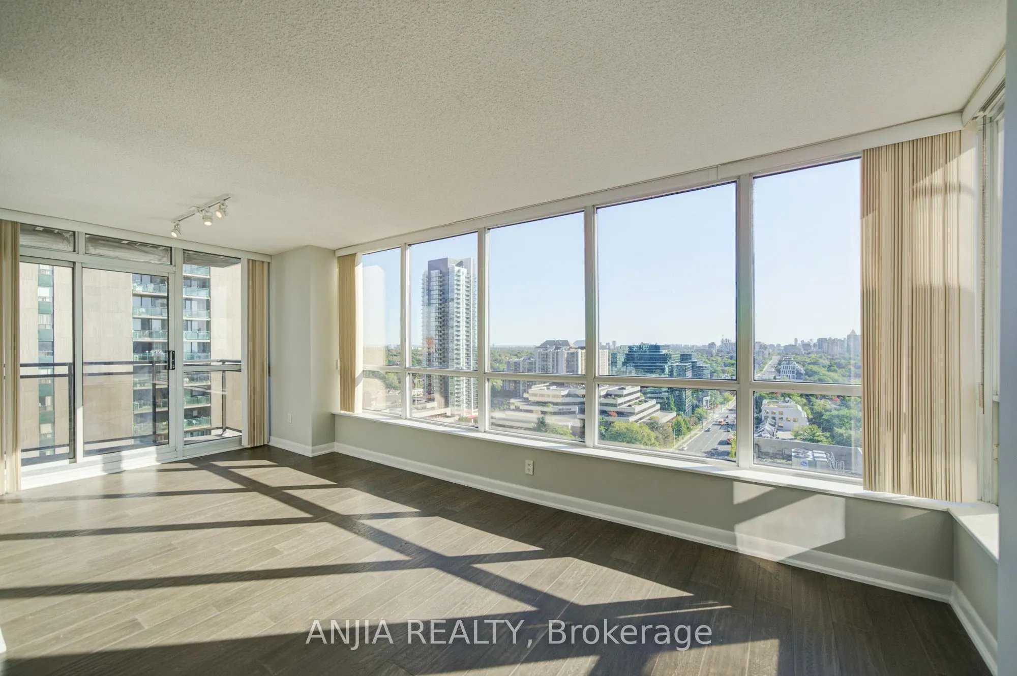 -33 Sheppard Avenue E #2010