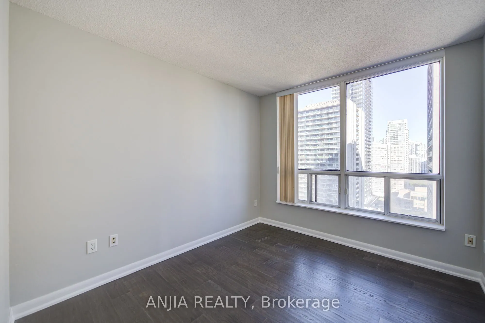 -33 Sheppard Avenue E #2010