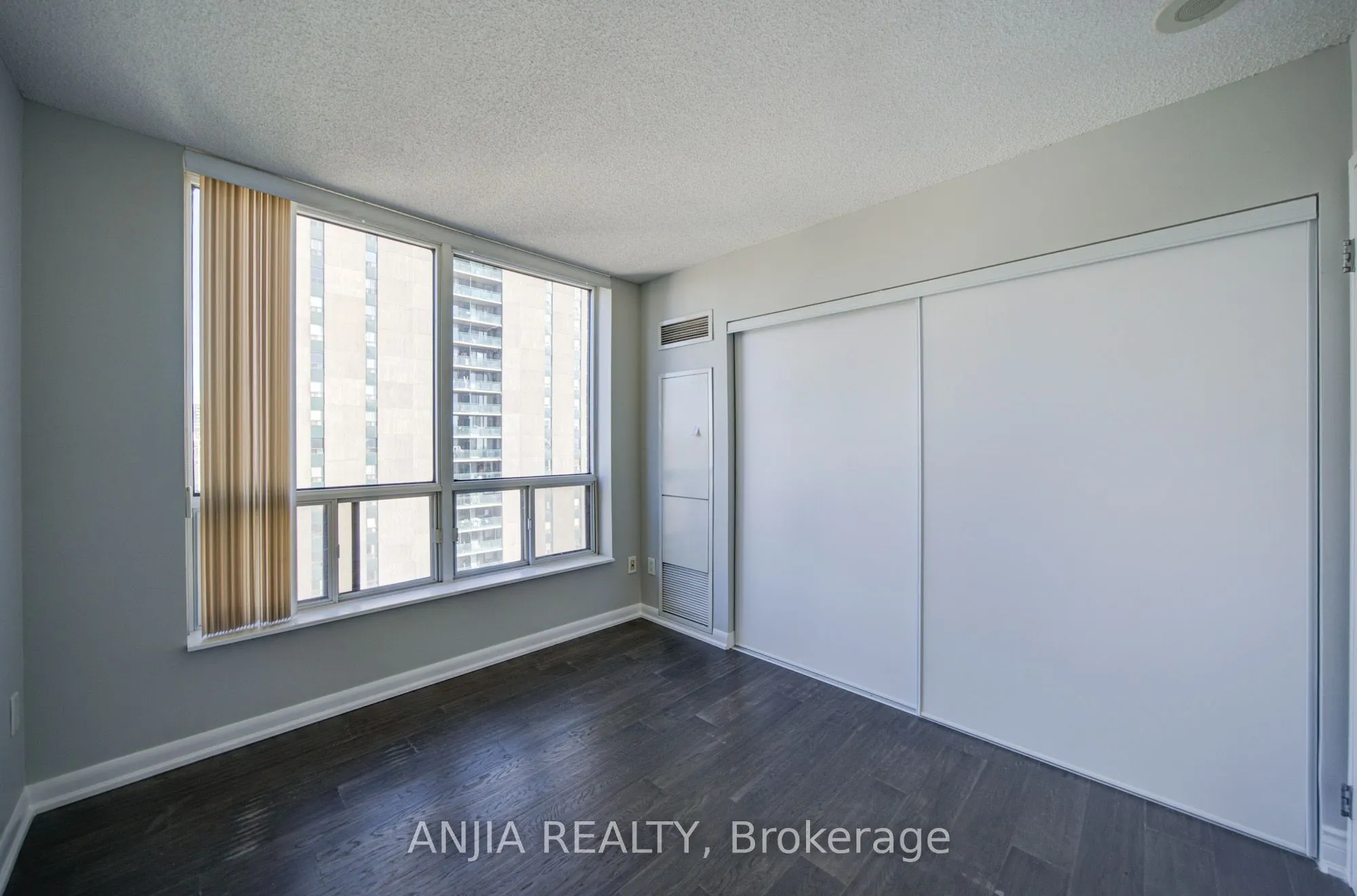 -33 Sheppard Avenue E #2010