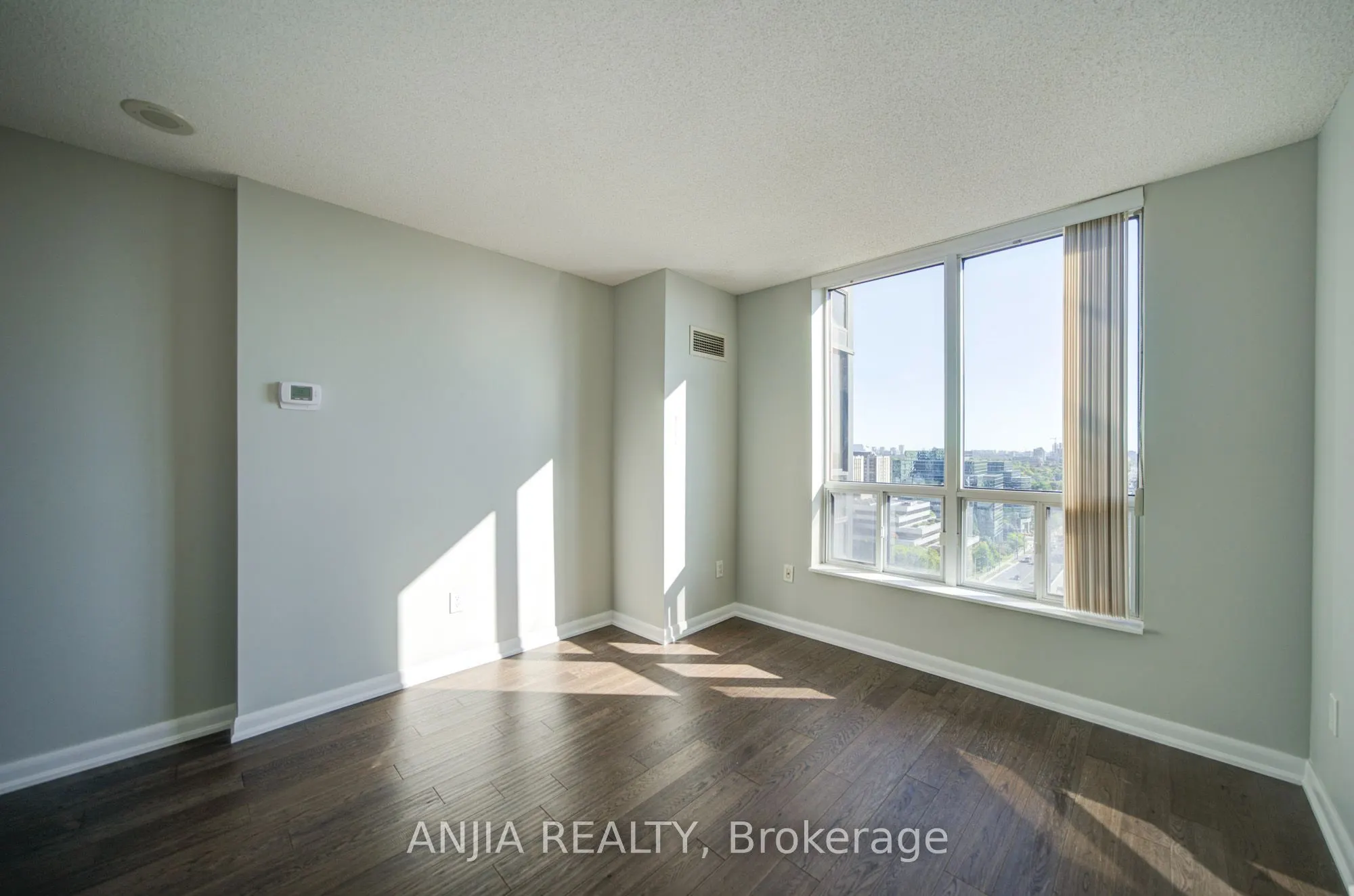 -33 Sheppard Avenue E #2010