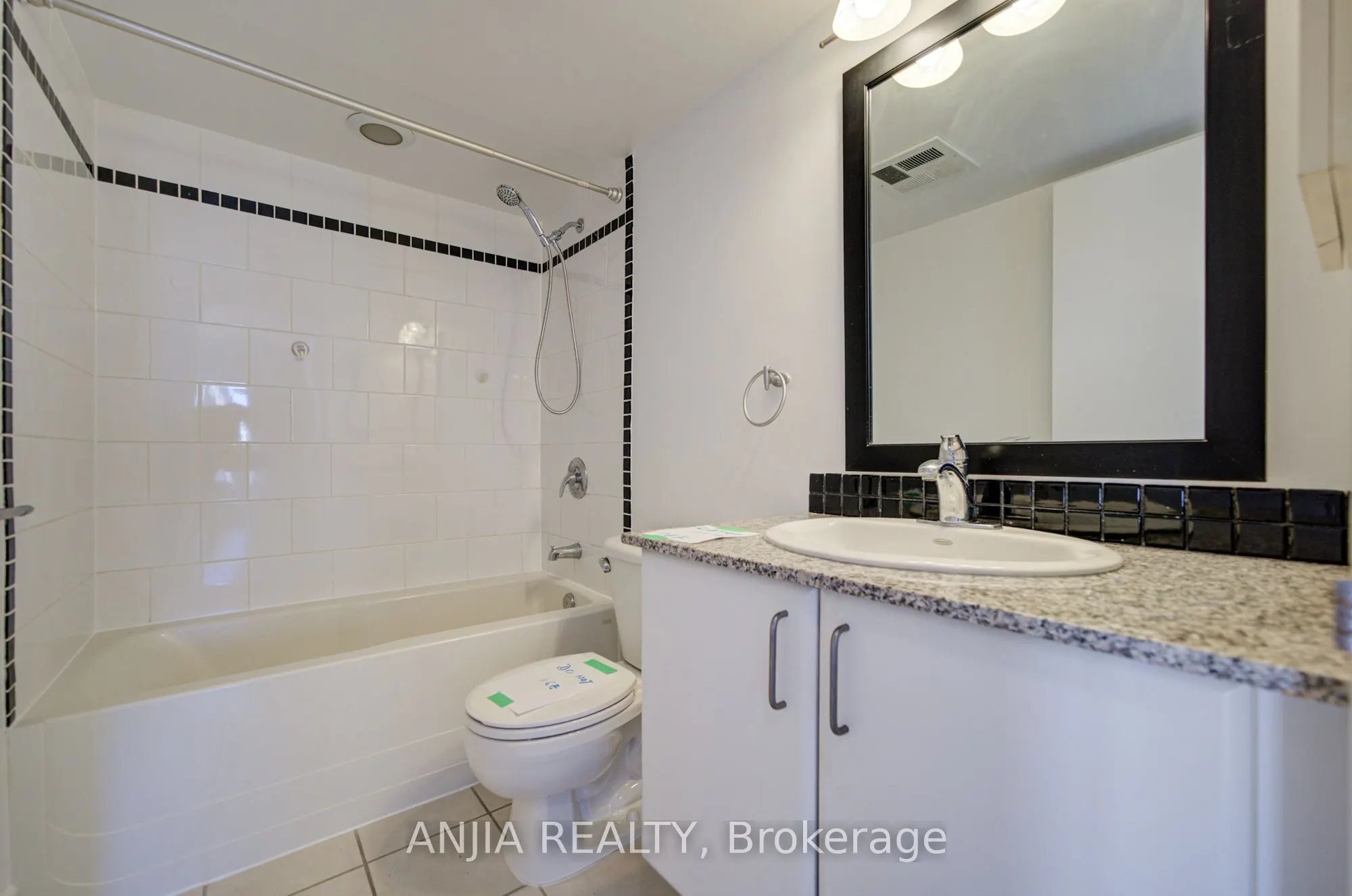 -33 Sheppard Avenue E #2010