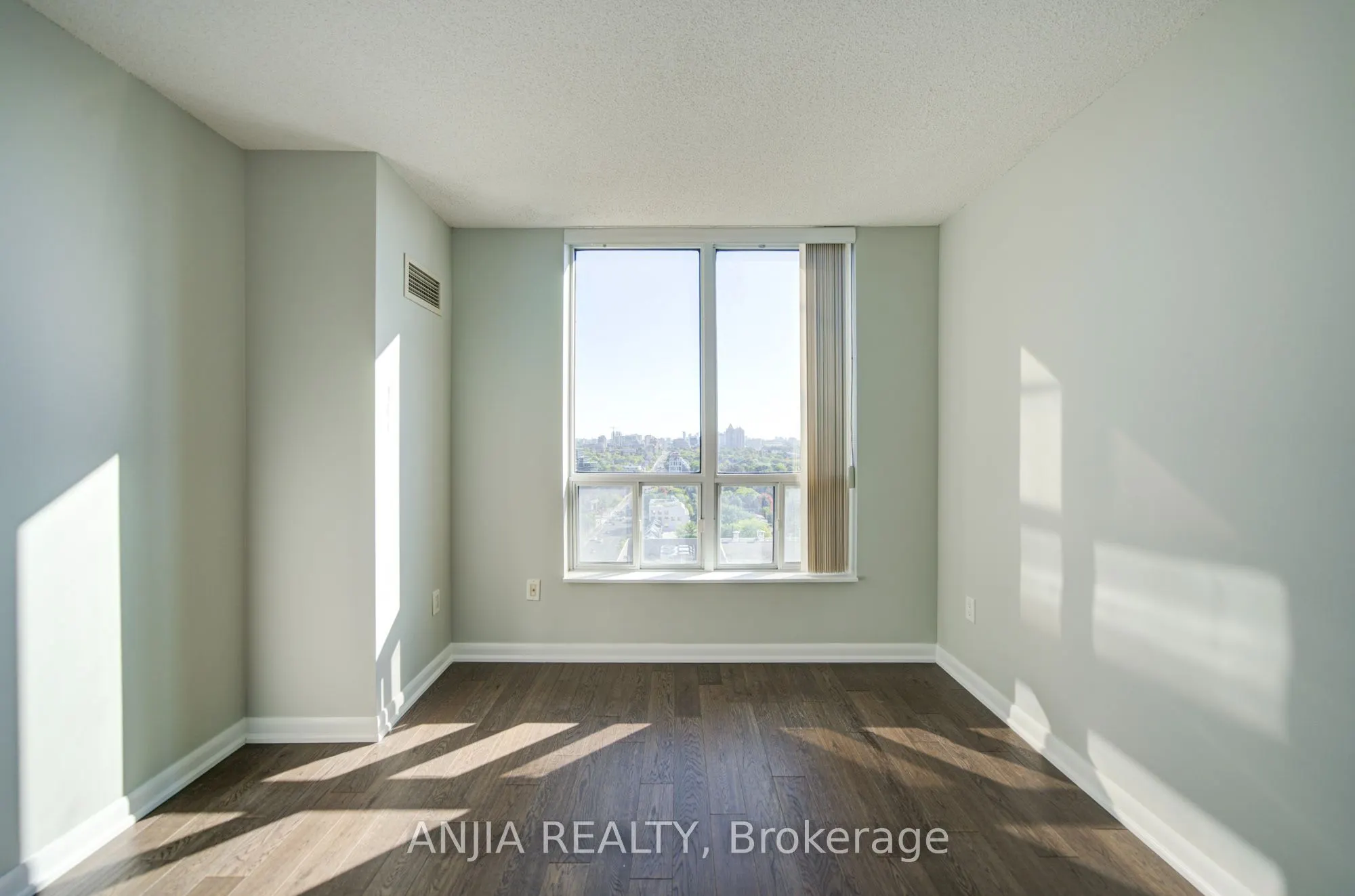 -33 Sheppard Avenue E #2010