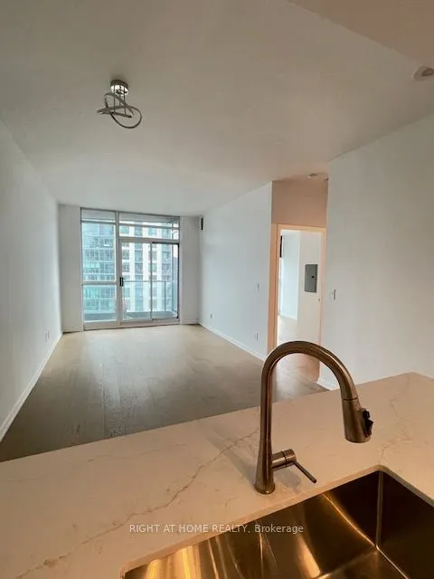 219 Fort York Boulevard #2506