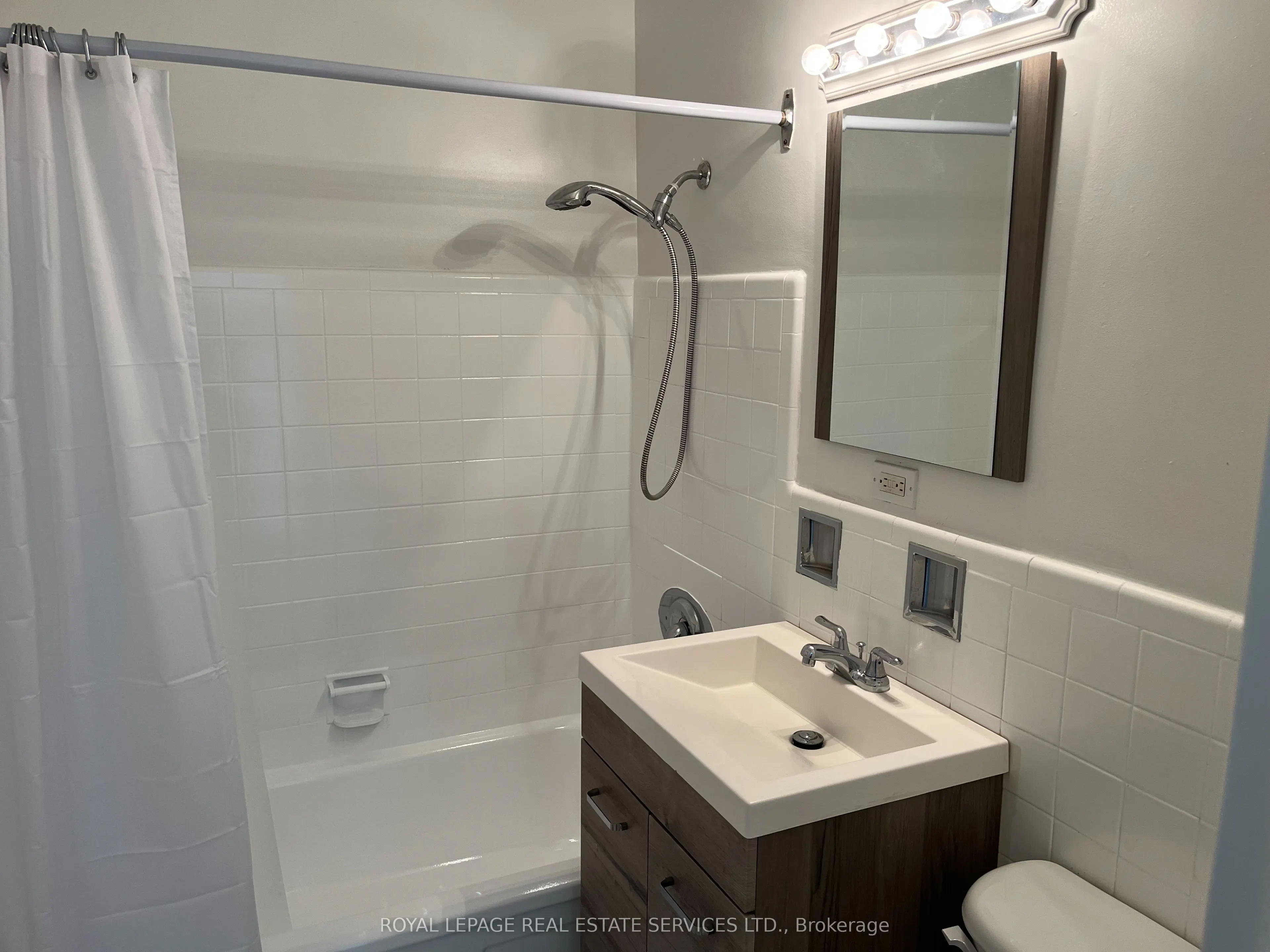 219 Wilson Avenue #403