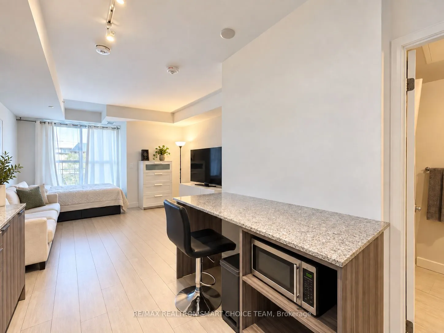 31 Tippett Road #427