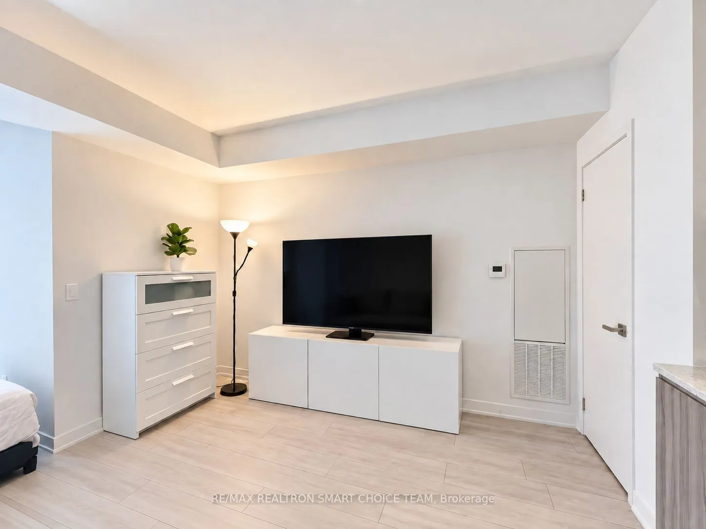 31 Tippett Road #427