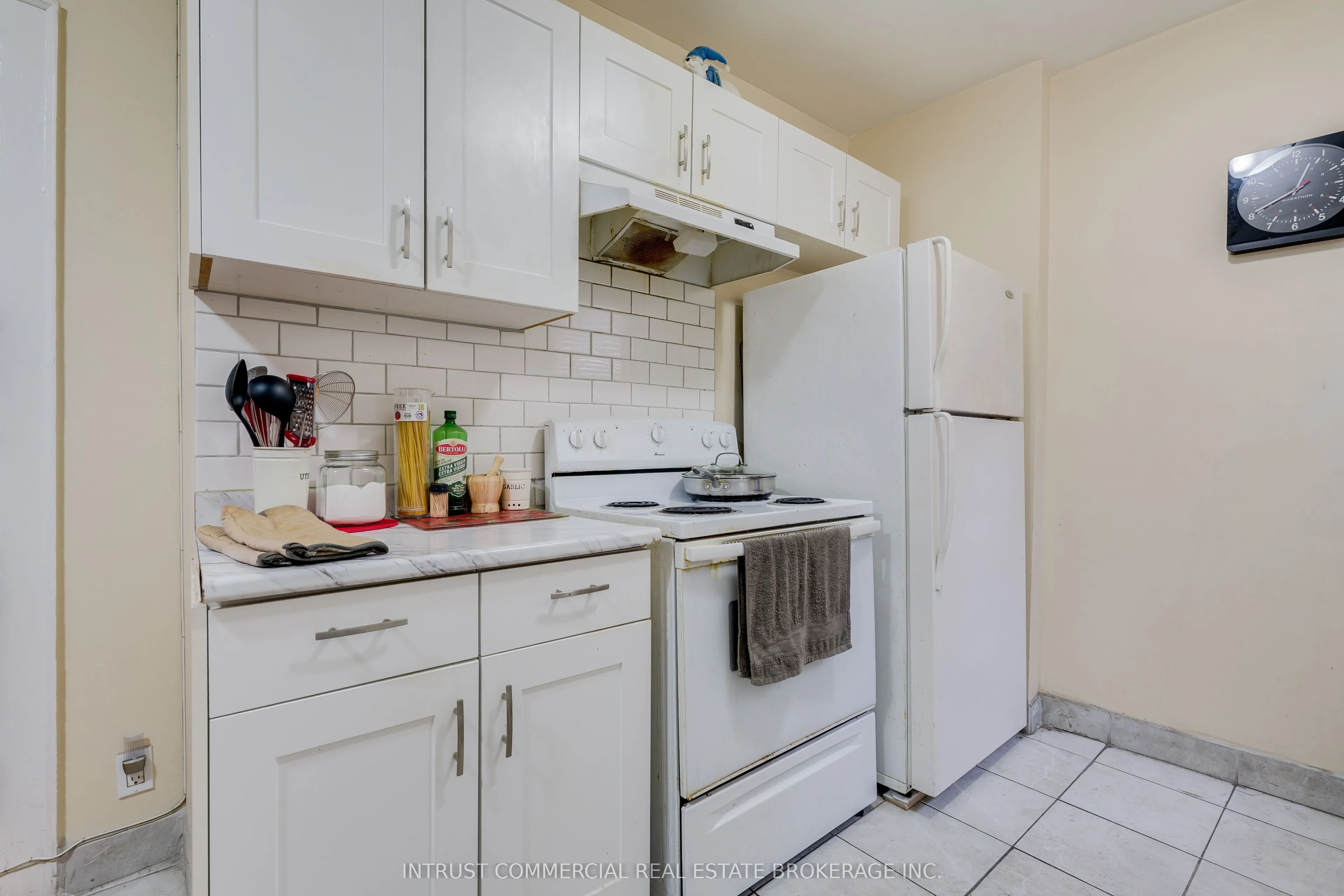3263 Yonge Street