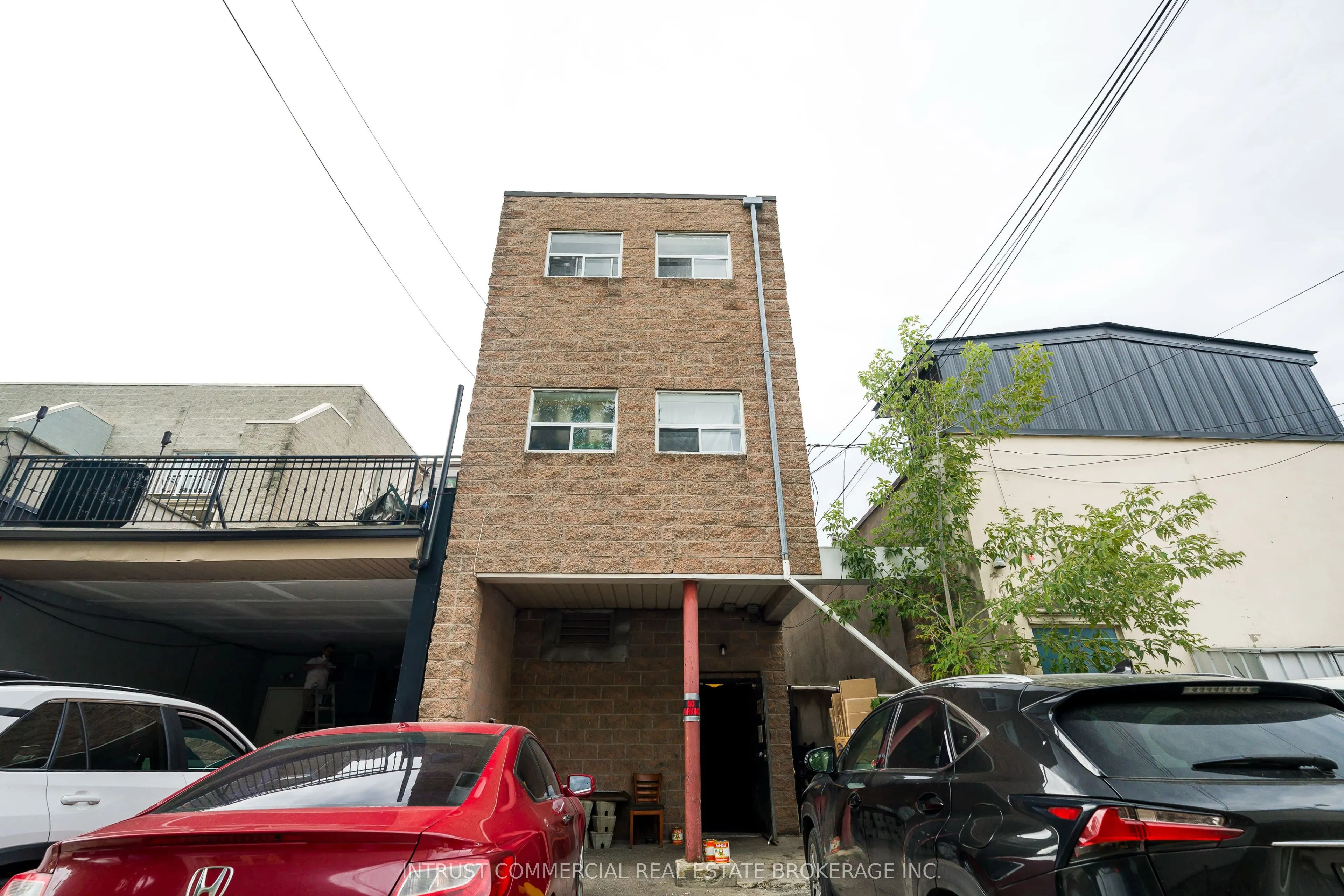 3263 Yonge Street