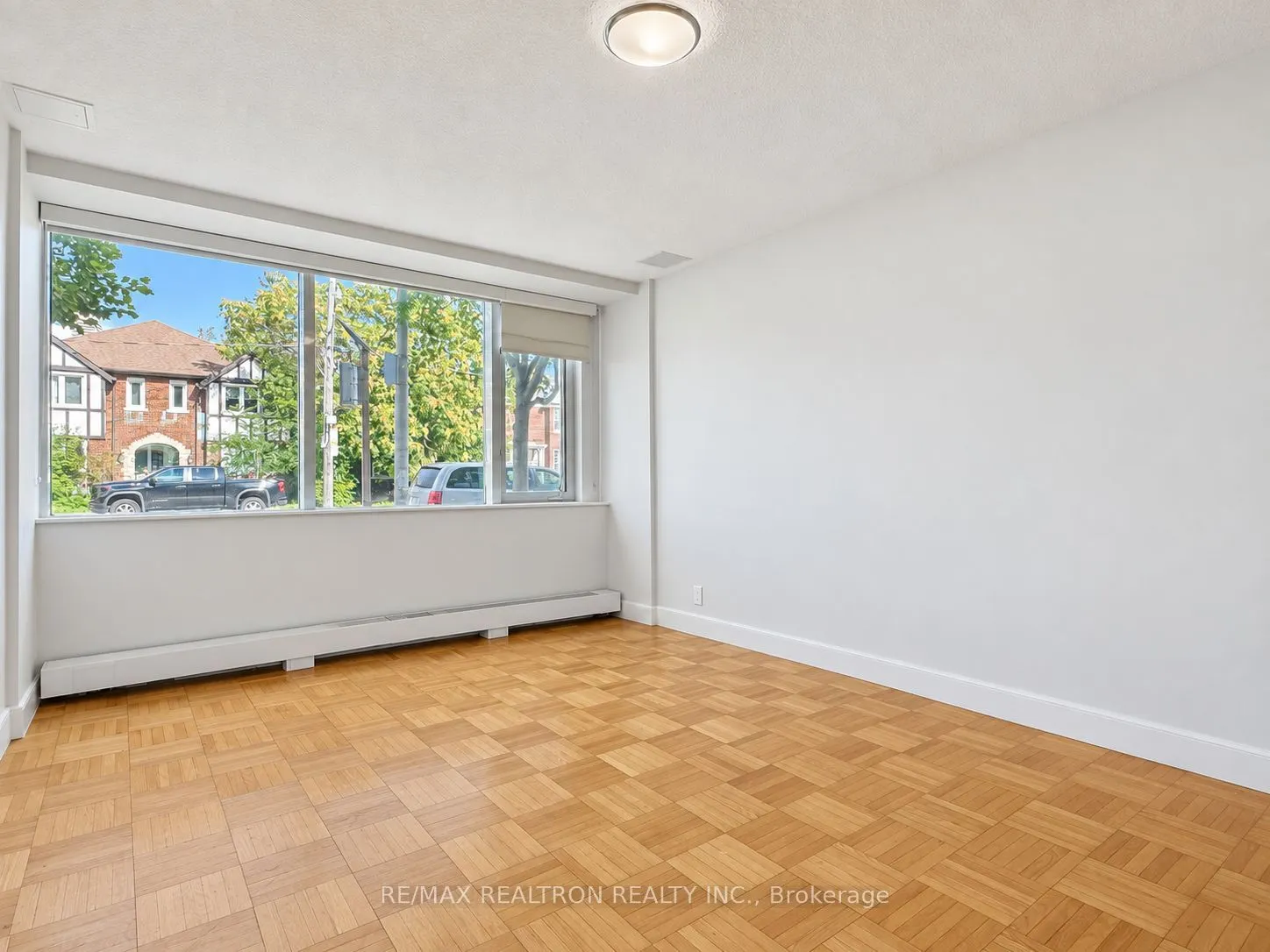990 Avenue Road #104
