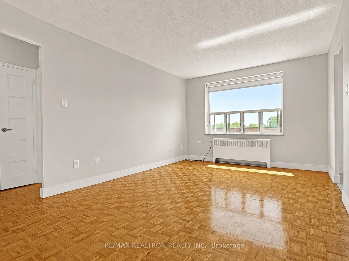 1291 Bayview Avenue #205