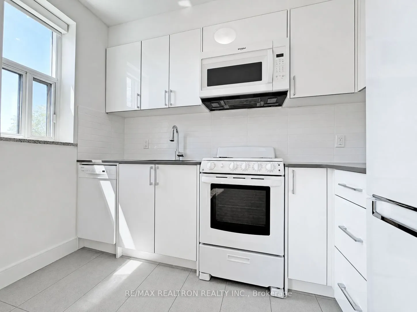 1291 Bayview Avenue #205