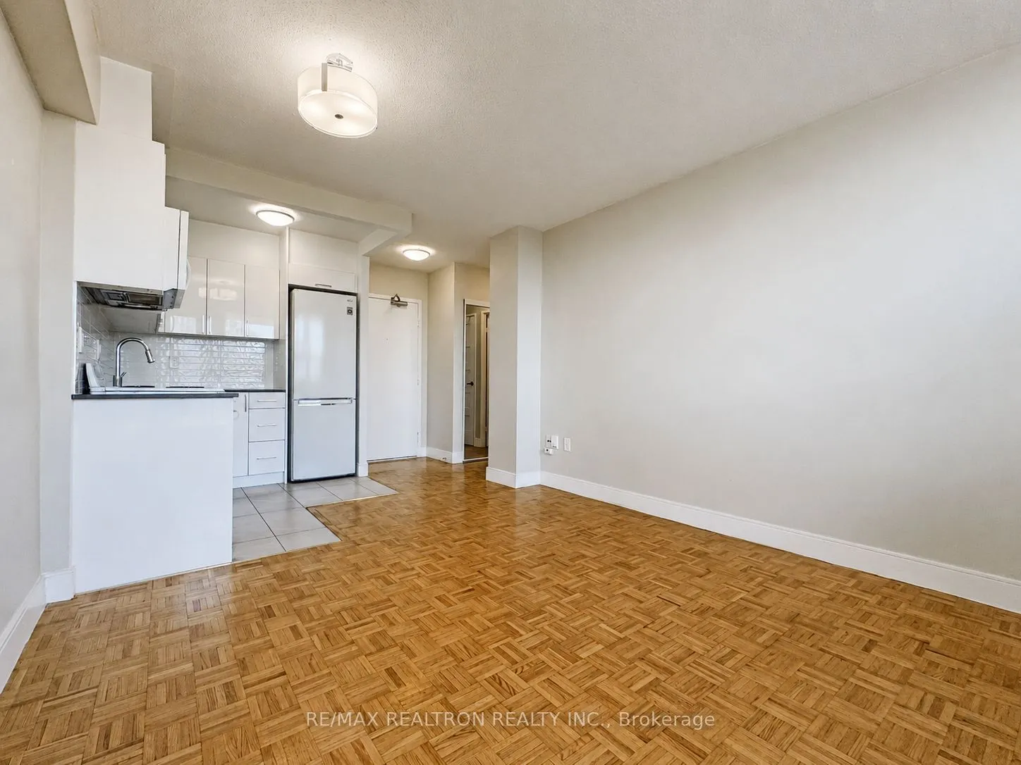 1500 Bathurst Street #907