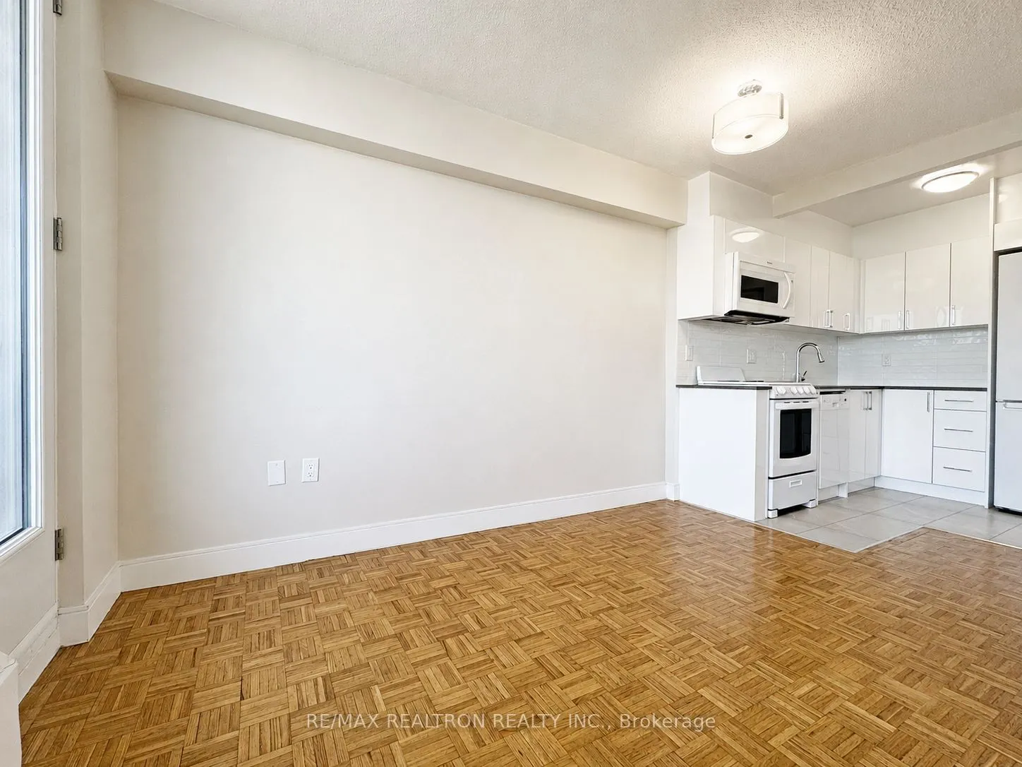 1500 Bathurst Street #907