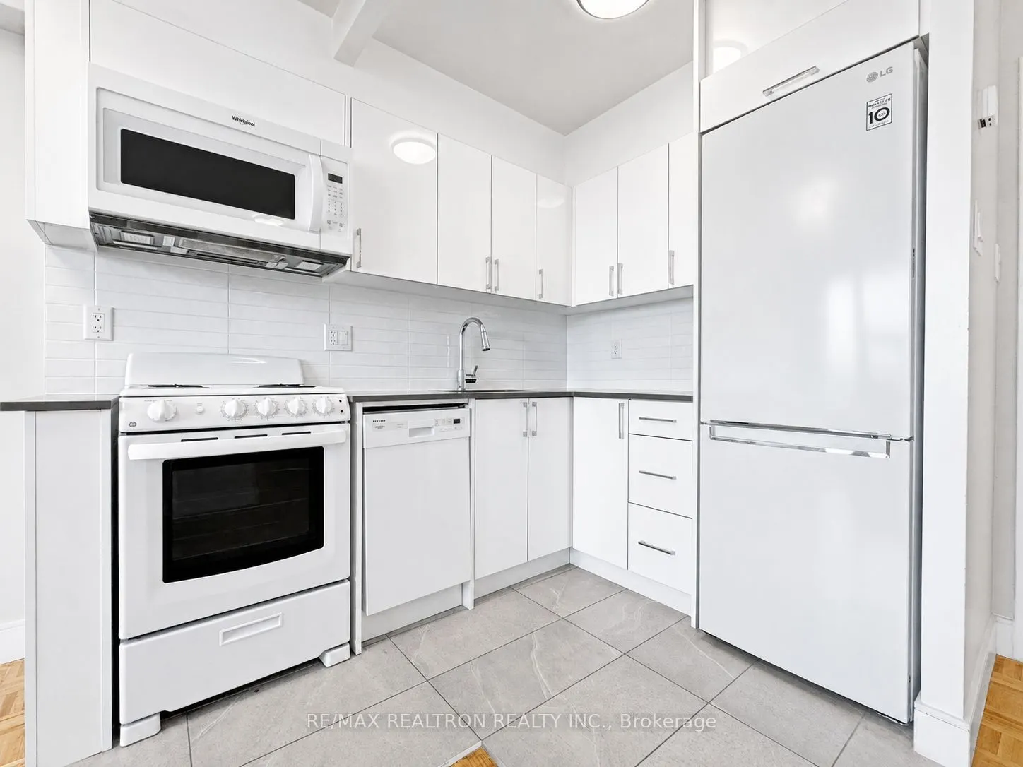 1500 Bathurst Street #907