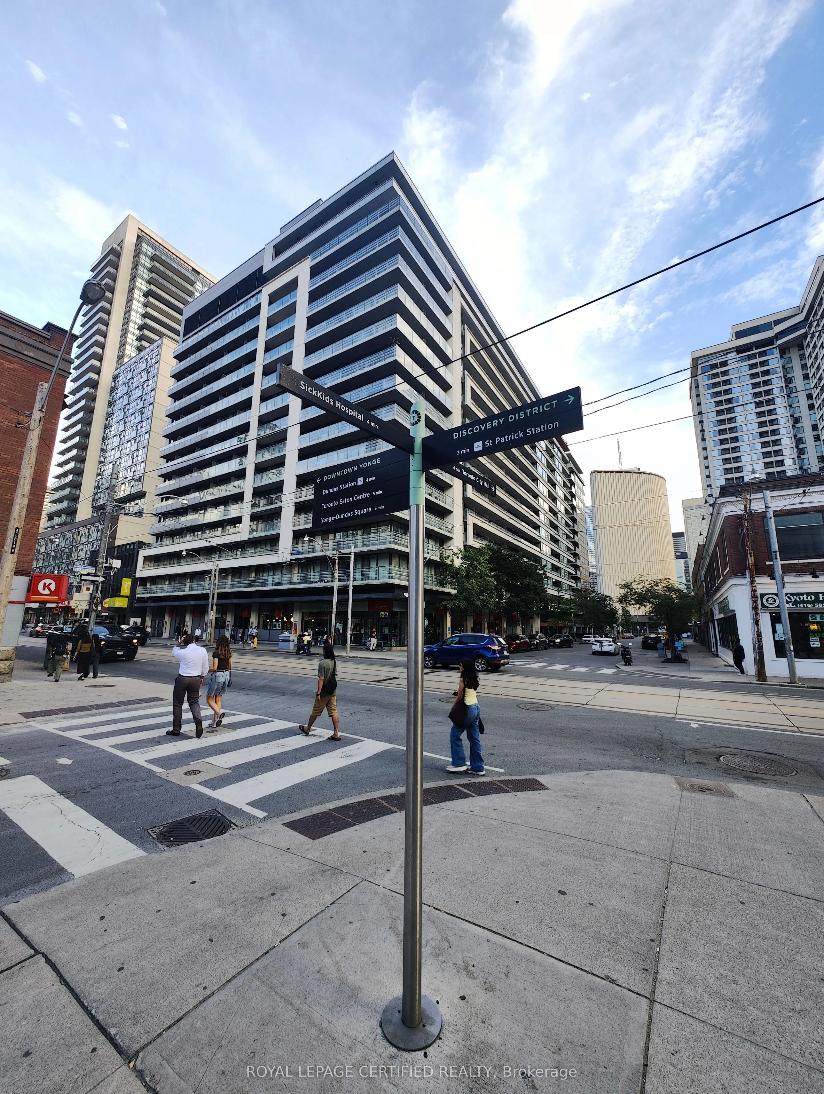 111 Elizabeth Street #552