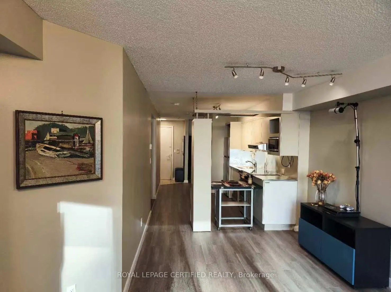111 Elizabeth Street #552