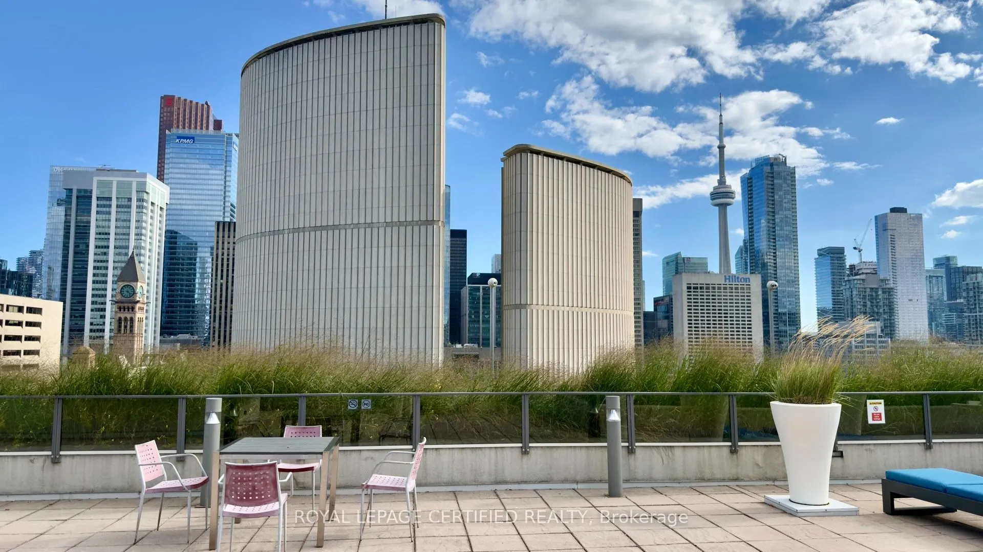 111 Elizabeth Street #552