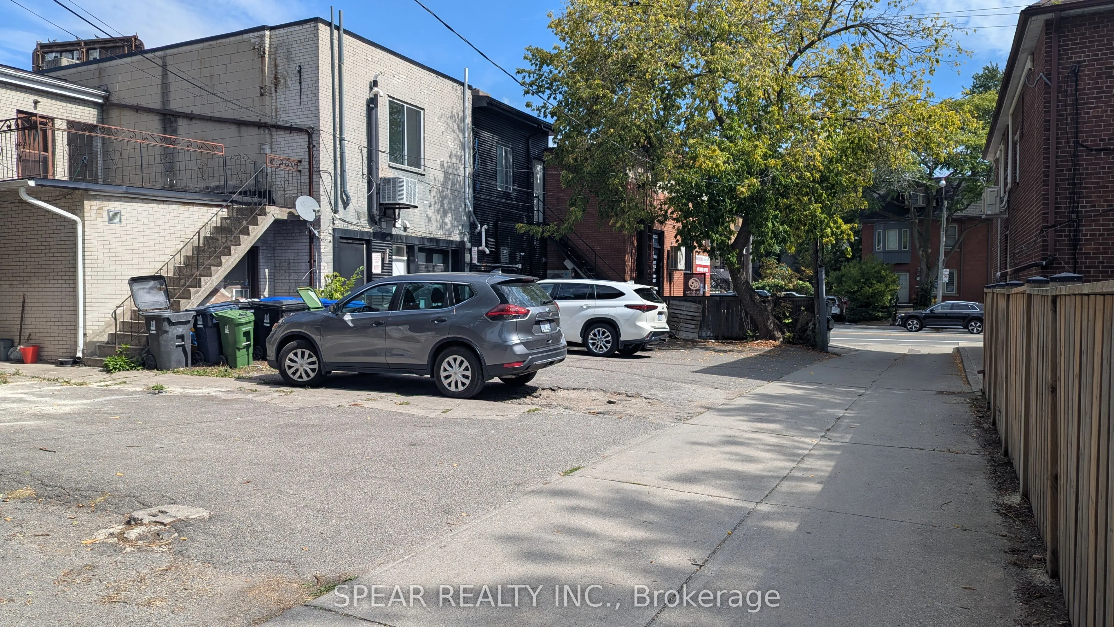 693 St Clair Avenue W