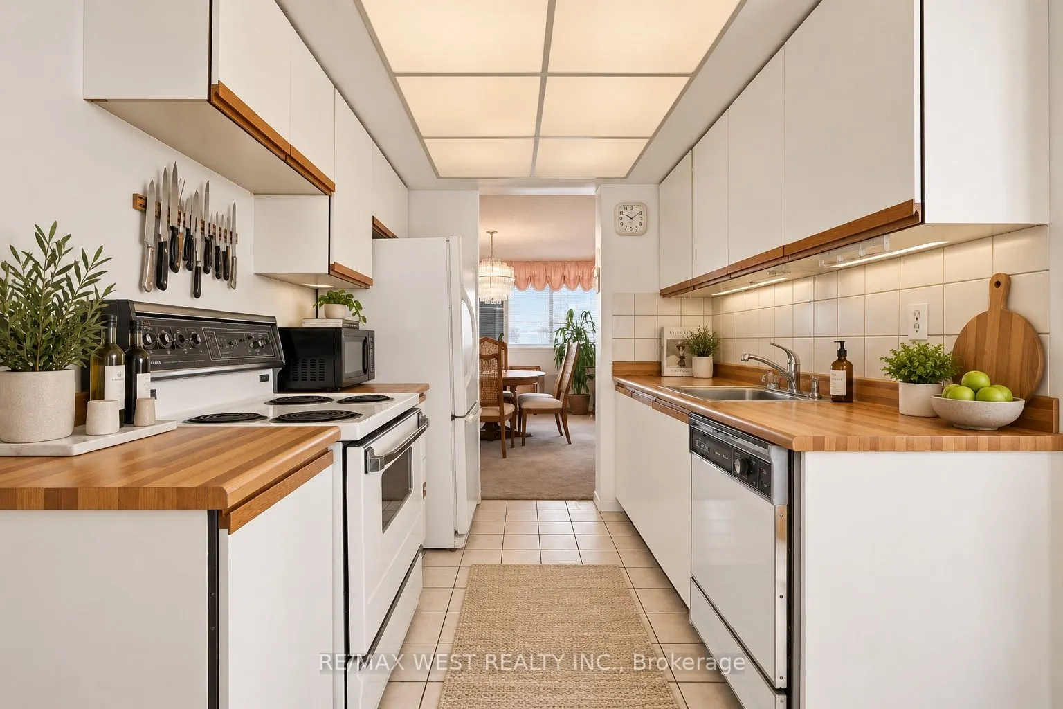 80 Antibes Drive #2702