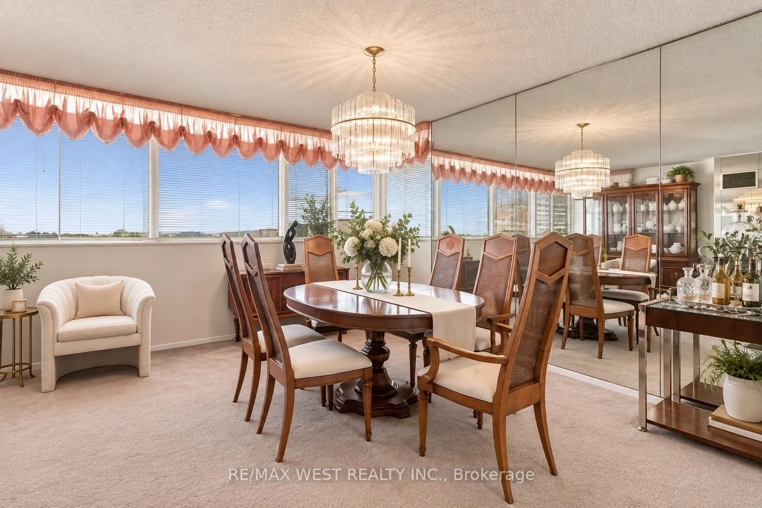 80 Antibes Drive #2702