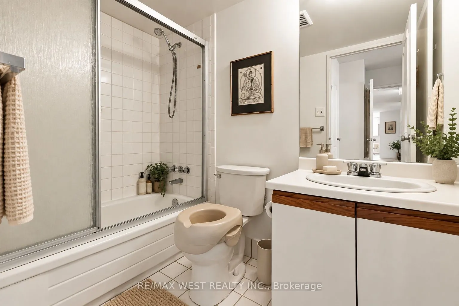 80 Antibes Drive #2702