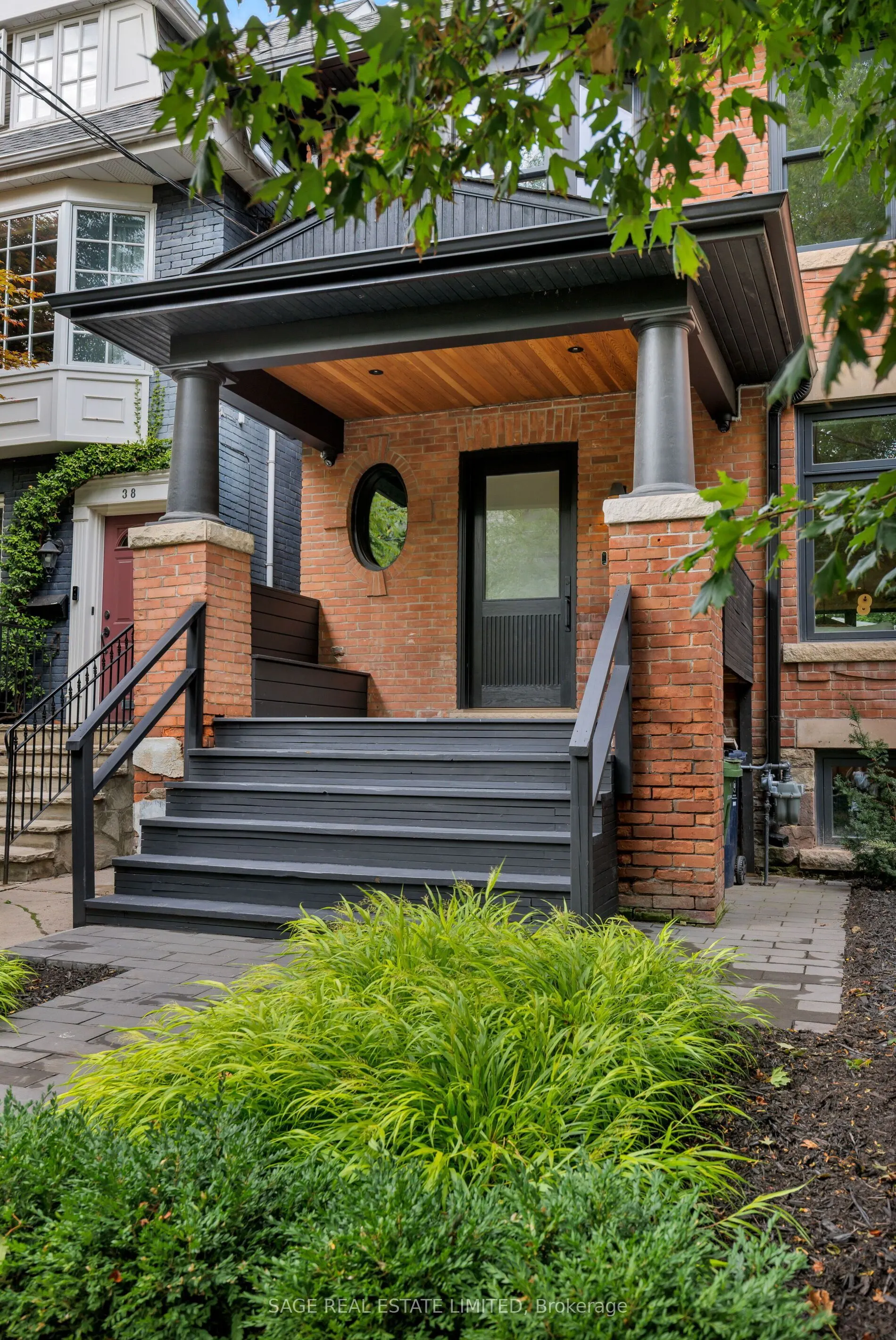 36 Macpherson Avenue