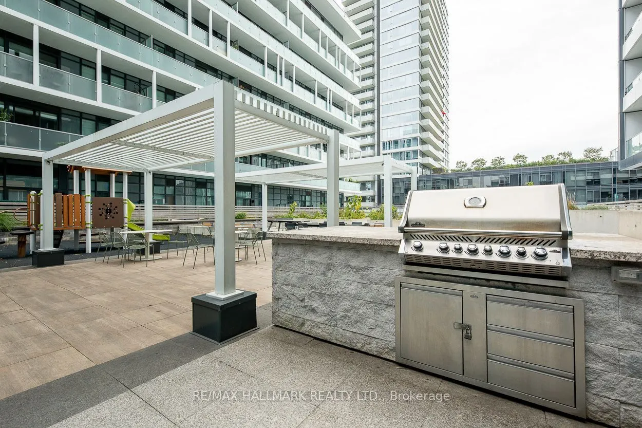225 Sumach Street #405
