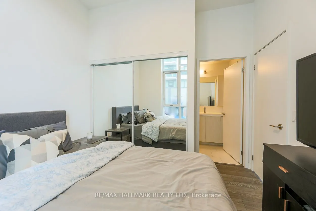 225 Sumach Street #405