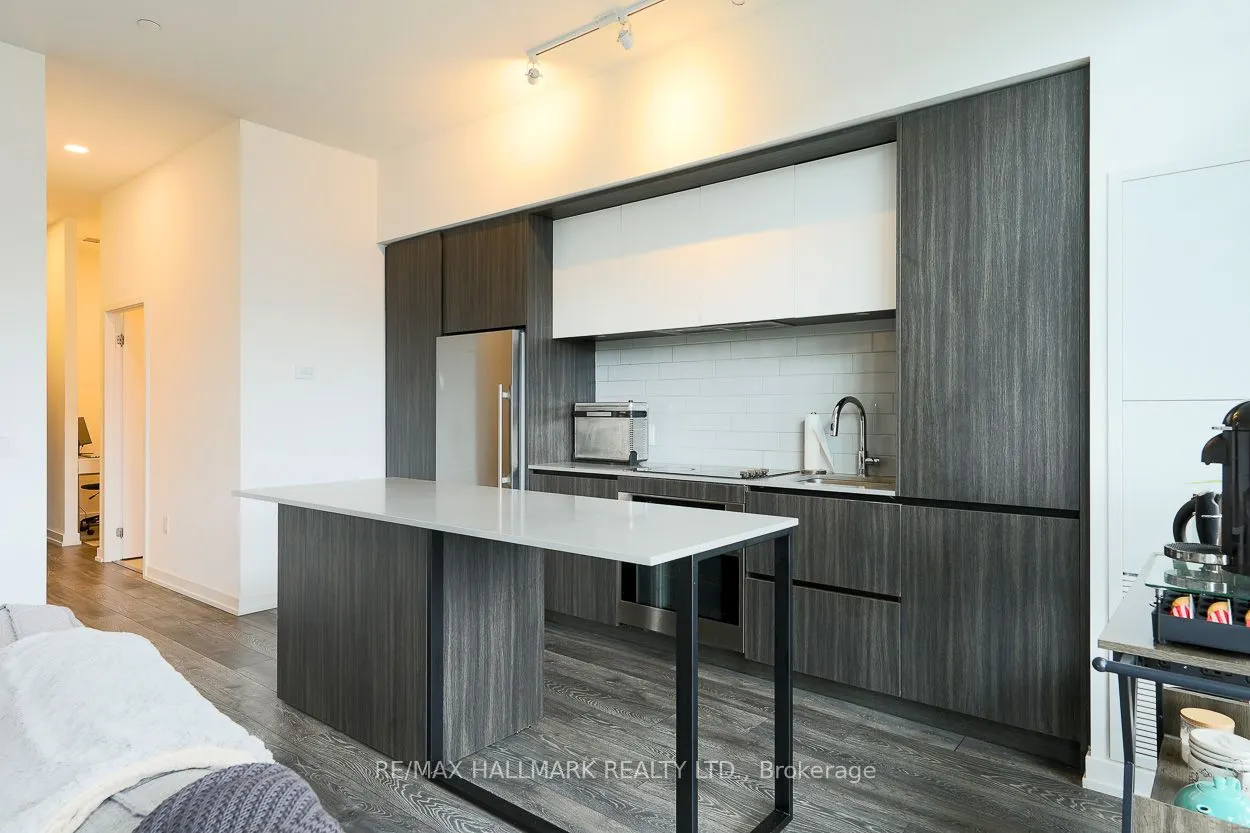 225 Sumach Street #405
