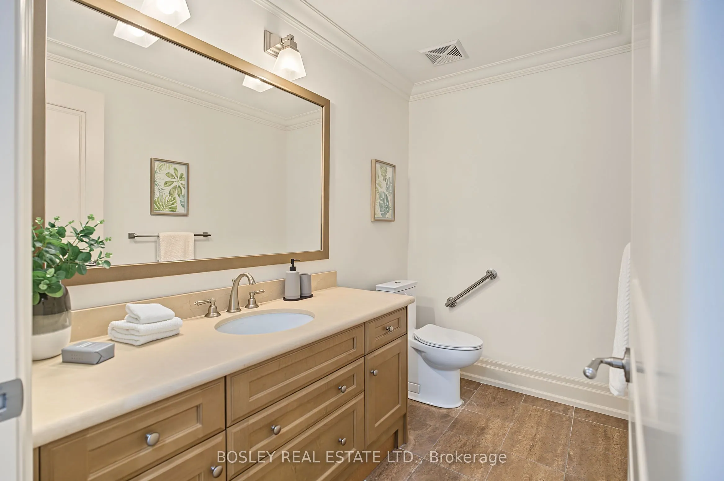 21 Burkebrook Place #504