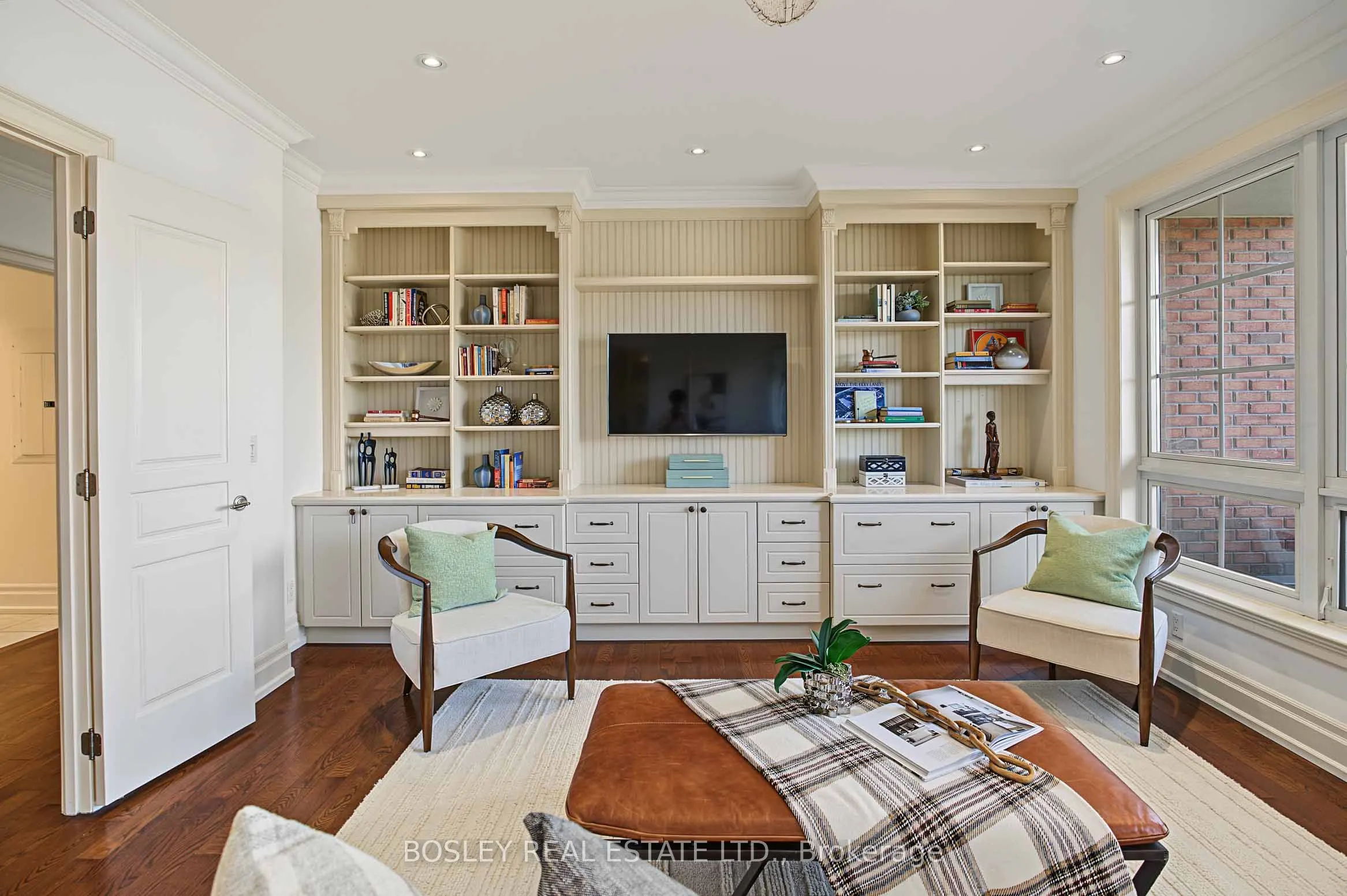 21 Burkebrook Place #504