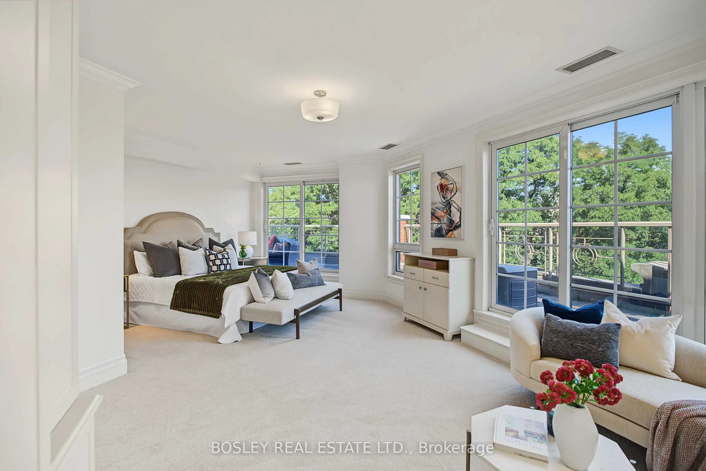 21 Burkebrook Place #504