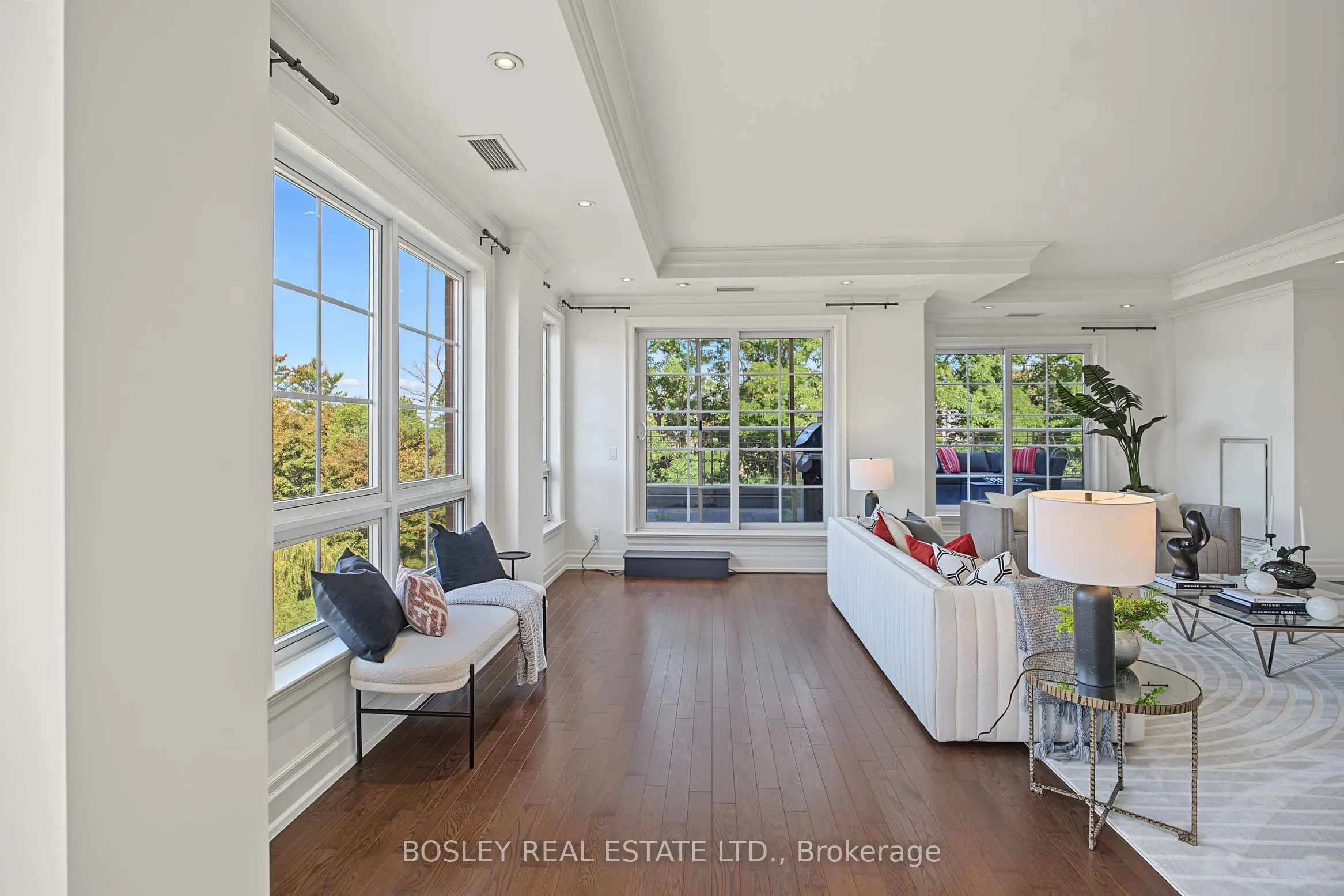 21 Burkebrook Place #504