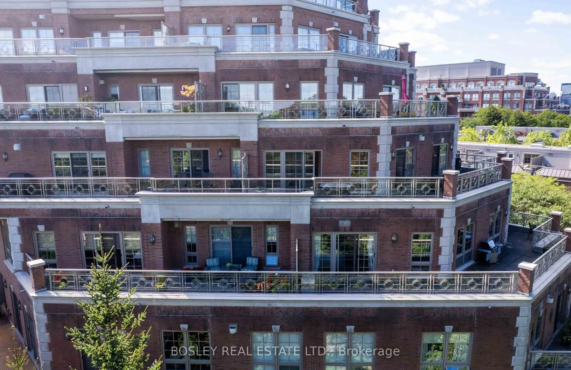 21 Burkebrook Place #504