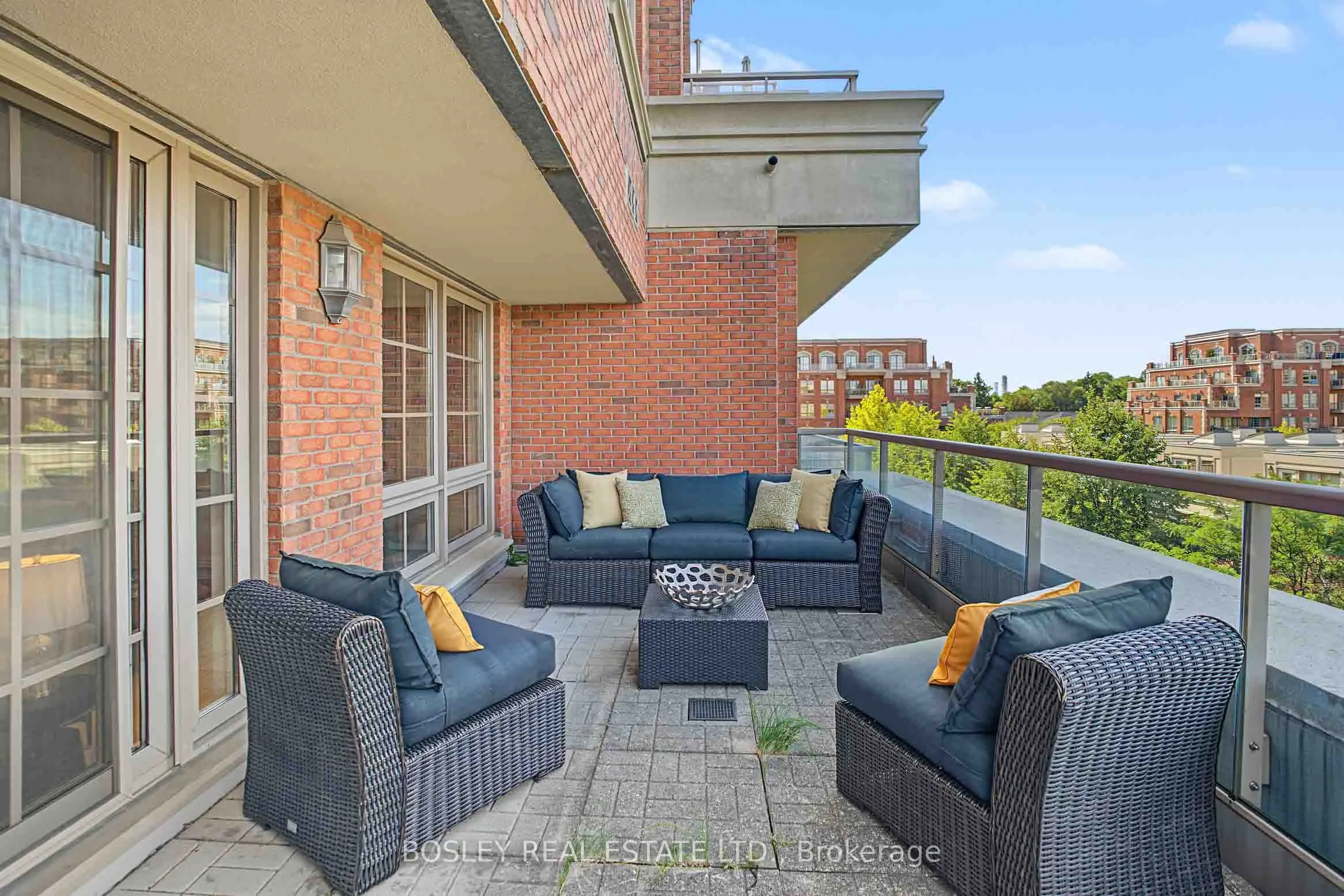 21 Burkebrook Place #504