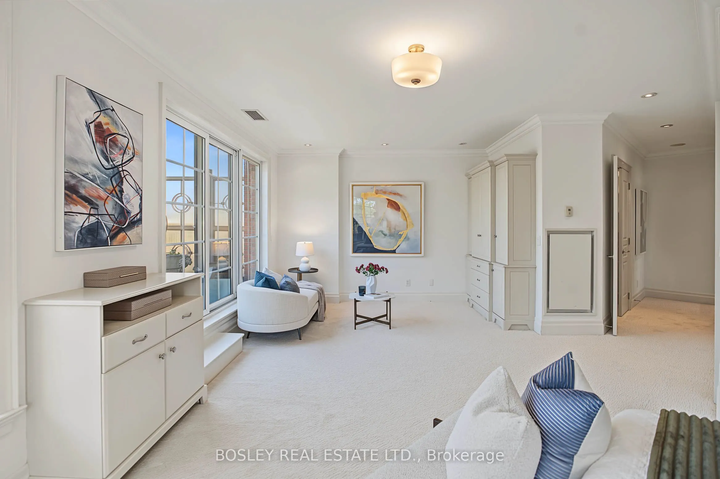 21 Burkebrook Place #504