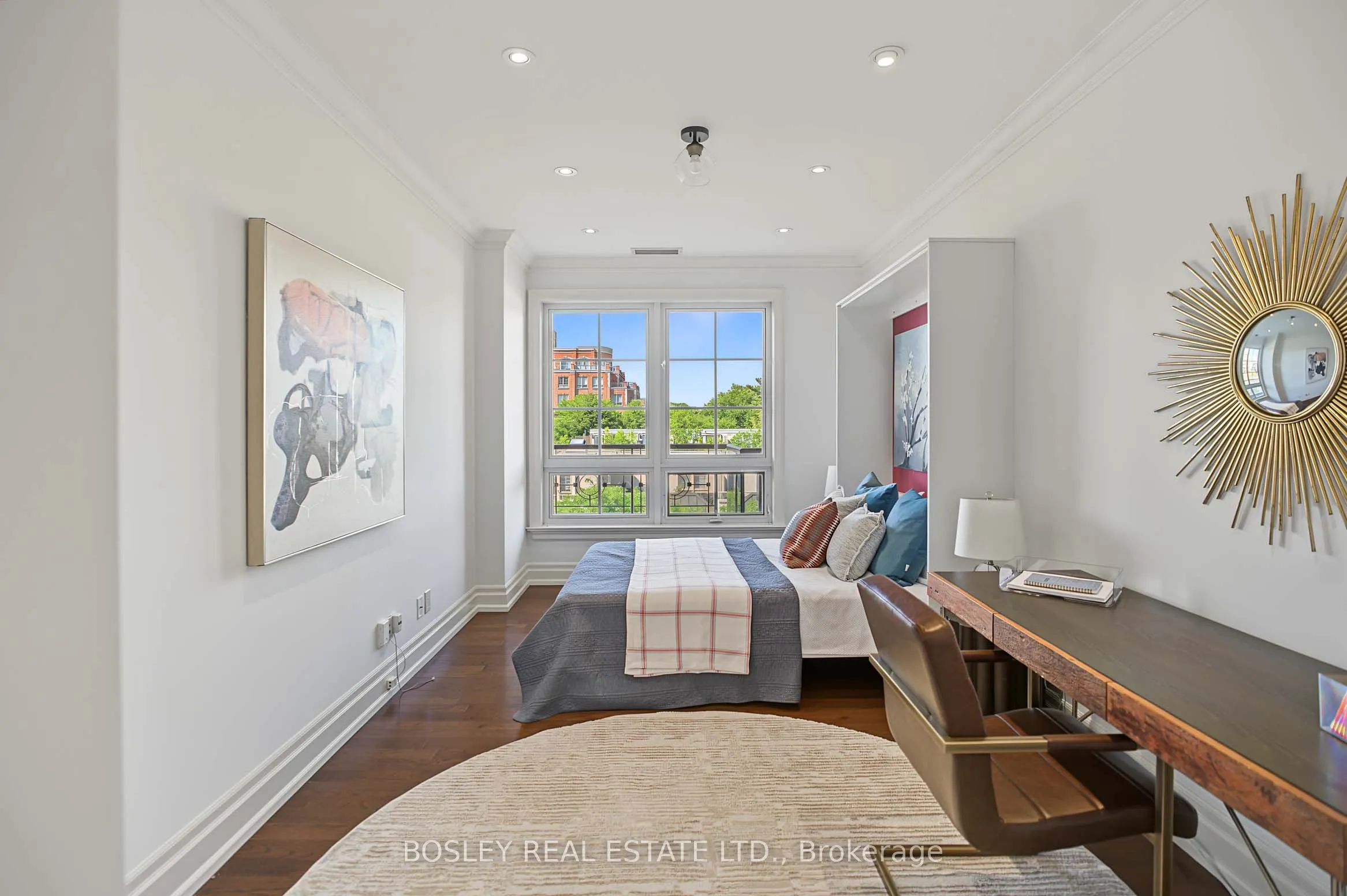 21 Burkebrook Place #504