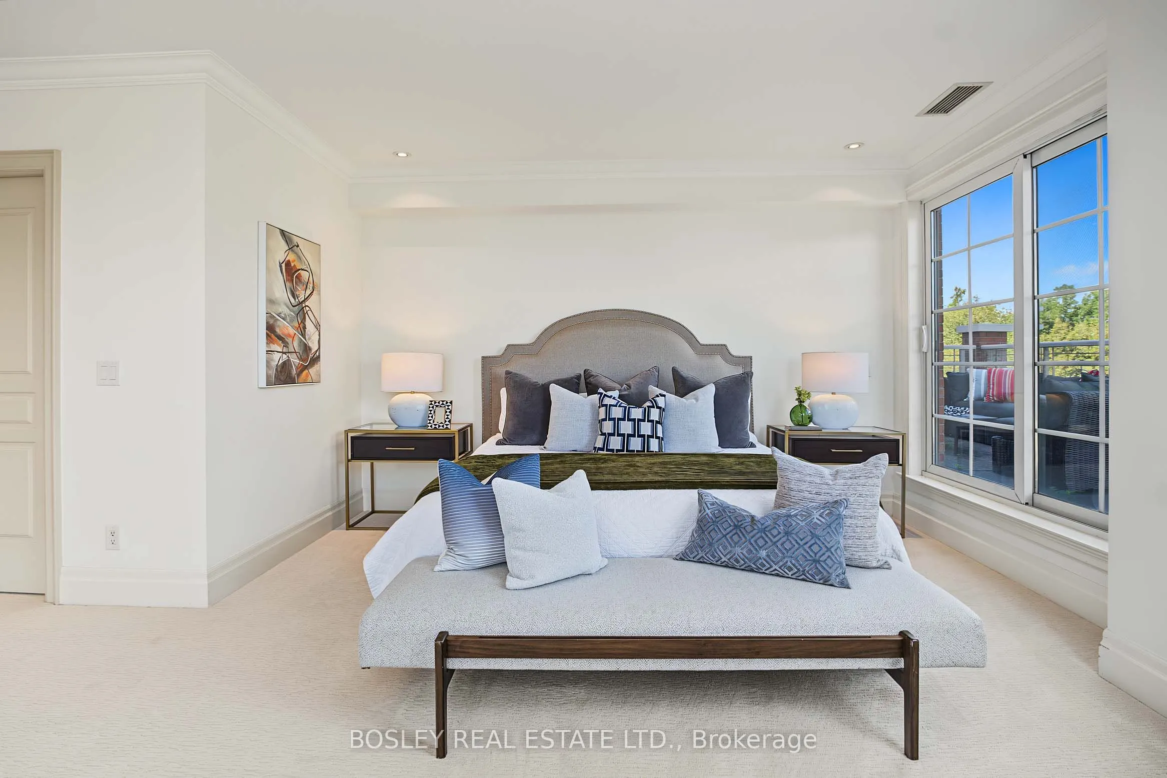 21 Burkebrook Place #504