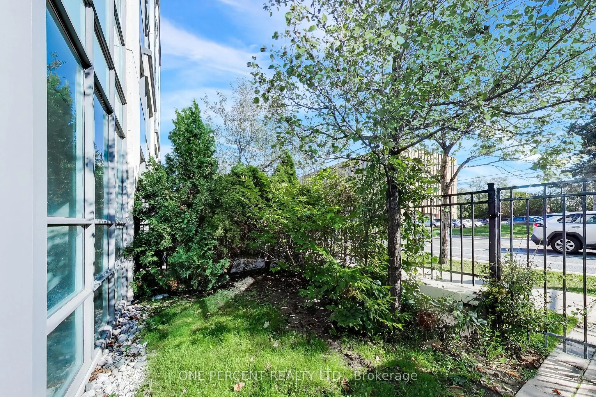3840 Bathurst Street #109