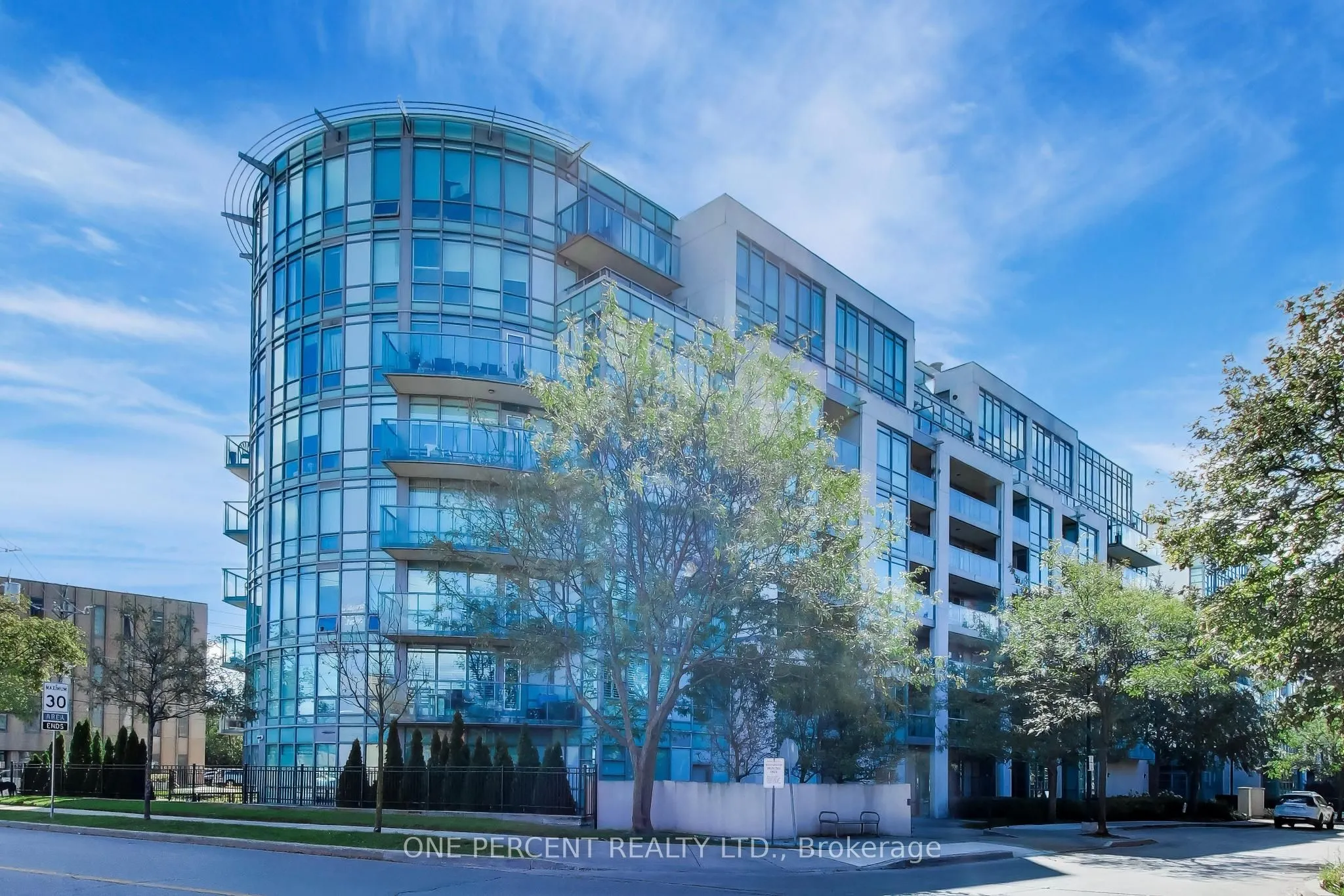 3840 Bathurst Street #109