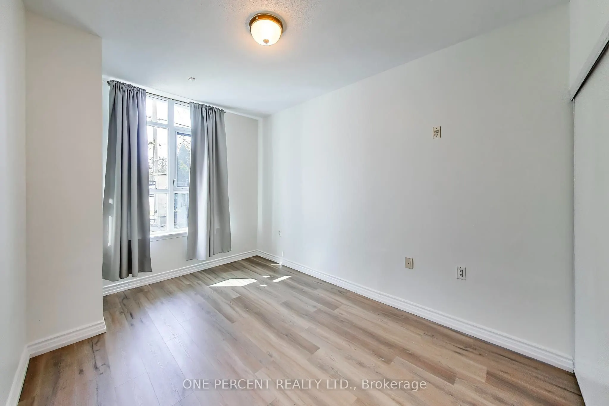 3840 Bathurst Street #109